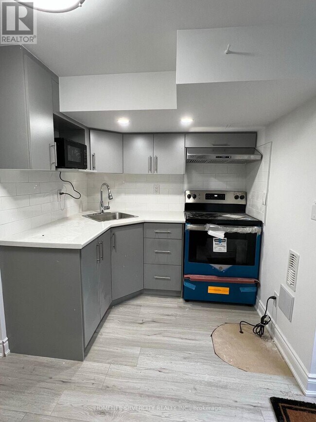 109 Monteith Crescent in Vaughan, ON - Building Photo - Building Photo