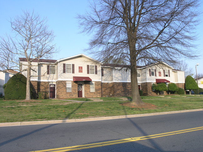 Ashley Place Apartments in Charlotte, NC - Building Photo - Building Photo