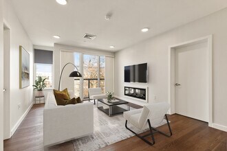 68 Los Angeles St, Unit PH1 in Newton, MA - Building Photo - Building Photo