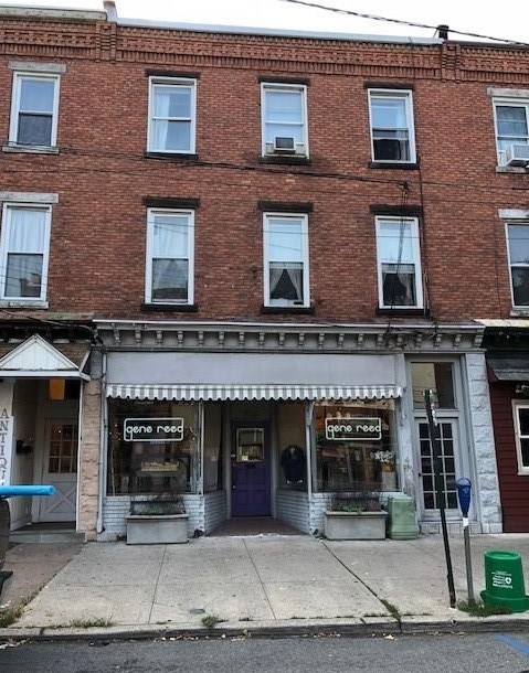74 S Broadway