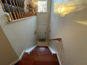 2456 Rolling Plains Dr in Herndon, VA - Building Photo - Building Photo