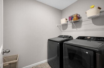 5318 94th Ln N in Brooklyn Park, MN - Building Photo - Building Photo