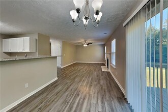 120 Crestworth Pl in Powder Springs, GA - Building Photo - Building Photo