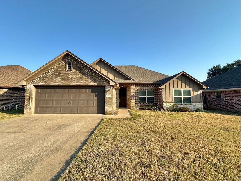 10846 Westhaven Cir in Flint, TX - Building Photo