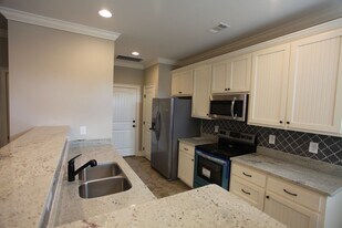 1094 Runningvine Ln in Auburn, AL - Building Photo