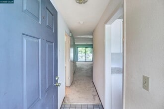1300 Walden Rd in Walnut Creek, CA - Building Photo - Building Photo