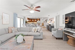 16442 Timberlakes Dr in Ft. Myers, FL - Building Photo