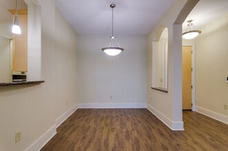2600 Hillsboro Pike in Nashville, TN - Building Photo - Building Photo