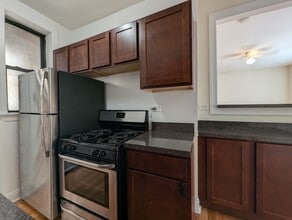 3832 N Fremont St, Unit #3831-217 in Chicago, IL - Building Photo - Building Photo