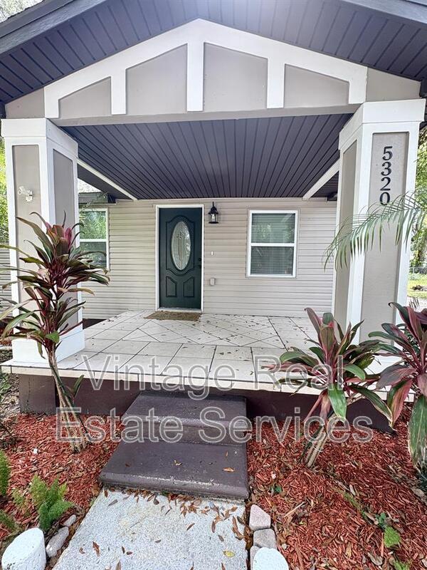 5320 Cherry Ave in Seffner, FL - Building Photo - Building Photo