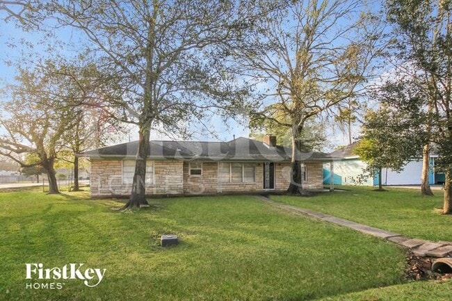 3042 Weatherford St in La Porte, TX - Building Photo - Building Photo