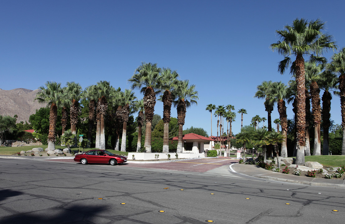 Palm Springs Villas II in Palm Springs, CA - Building Photo