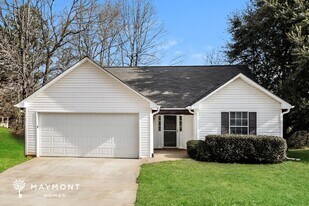 3020 Regal Dr in Mcdonough, GA - Building Photo