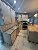 182 Hewitt St in Bridgeport, CT - Building Photo