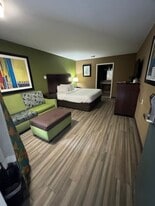 Premier Extended Stay in Kennesaw, GA - Building Photo