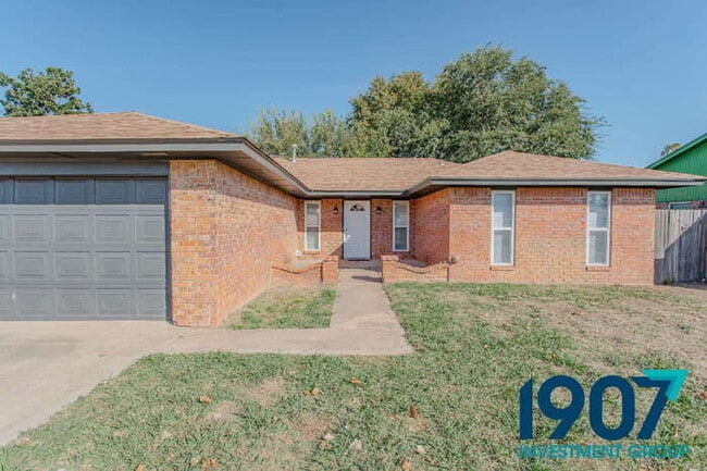 505 Crosstimbers Dr in Moore, OK - Building Photo - Building Photo