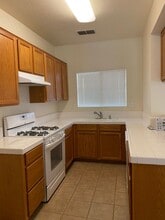 336 Eagle Dr in Ione, CA - Foto de edificio - Building Photo