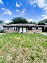 340 Tedmark Ct in Kankakee, IL - Building Photo