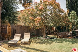 624 W Mariposa St in Altadena, CA - Building Photo - Building Photo