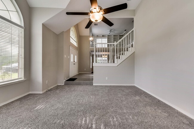 4231 Crestedge Ln in Carrollton, TX - Building Photo - Building Photo