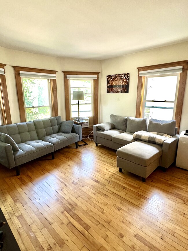 197 S Winooski Ave, Unit 3 in Burlington, VT - Building Photo - Building Photo