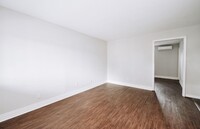 7828 Sarita St photo'