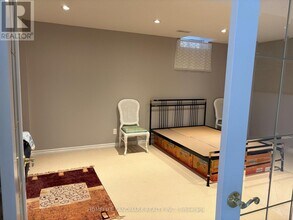 48 Sir Stevens Dr in Vaughan, ON - Building Photo - Building Photo