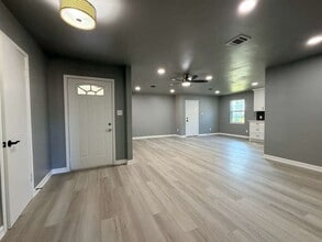 7715 Catalina Ln in Houston, TX - Building Photo - Building Photo