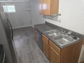 209 Burch St in Athens, WV - Building Photo - Building Photo