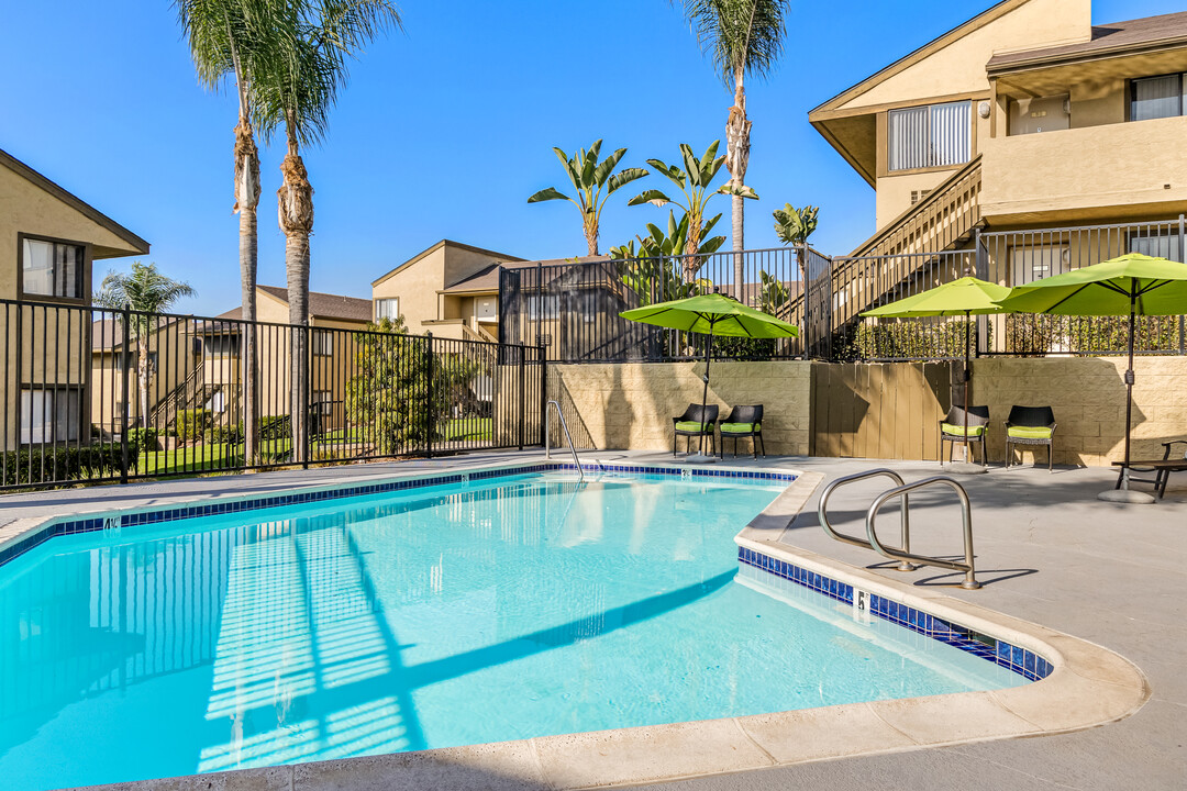 Sunset Trails in Santee, CA - Foto de edificio