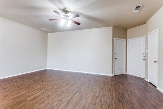 602 E College Ave in Princeton, TX - Building Photo - Building Photo