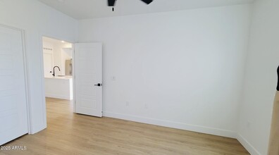 18220 N 68th St in Phoenix, AZ - Foto de edificio - Building Photo