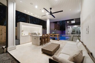 2615 Yupon St in Houston, TX - Building Photo - Building Photo