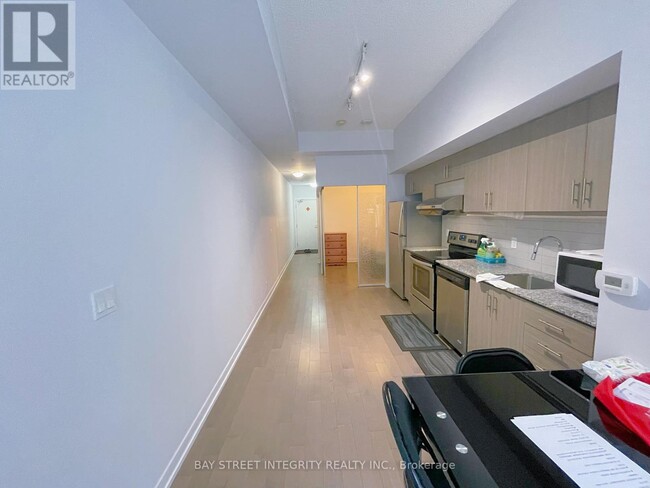 10-210 Willison Square in Toronto, ON - Building Photo - Building Photo