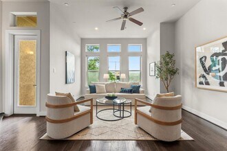 111 E 2nd St in Houston, TX - Building Photo - Building Photo