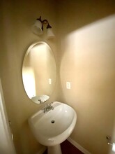7 Water Garden Way in Durham, NC - Building Photo - Building Photo
