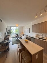 2578 NE 182nd Ter, Unit A09 in North Miami Beach, FL - Building Photo - Building Photo