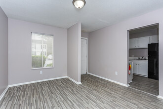 Brierwood Pointe Apartments in Albany, GA - Building Photo - Interior Photo