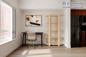 10410 NE 2nd St in Bellevue, WA - Foto de edificio - Building Photo