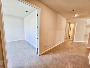 5066 Sparkling Water Wy in Kissimmee, FL - Building Photo - Building Photo