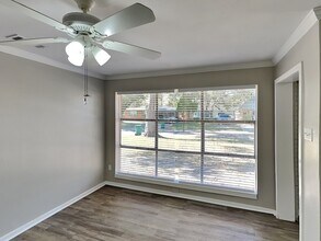 2123 Raspberry Ln in Pasadena, TX - Building Photo - Building Photo