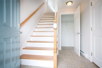6 Mariner Way in Newport, RI - Building Photo - Building Photo