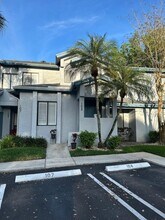 108 Harbour Pointe Way in Greenacres, FL - Building Photo - Building Photo