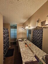 6104 Elmwood Ave in Lubbock, TX - Foto de edificio - Building Photo