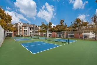 The Flats on San Felipe in Austin, TX - Foto de edificio - Building Photo