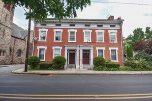 301 S Main St in Jersey Shore, PA - Building Photo