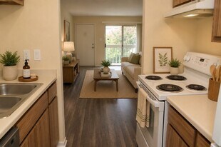 3919 Fairmont Pkwy in Pasadena, TX - Building Photo