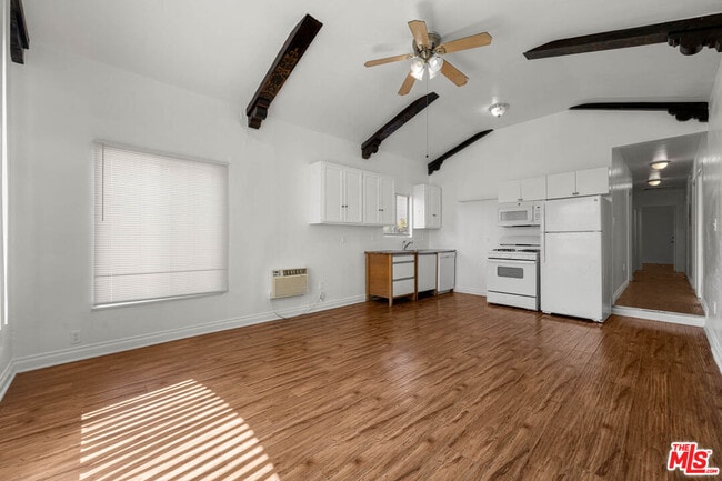 property at 1283 W 36th St