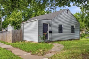 2300 E 55th St in Kansas City, MO - Building Photo