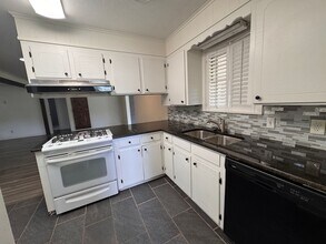 1821 Mars Dr in Bossier City, LA - Building Photo - Building Photo